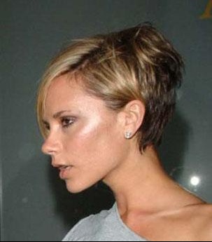 coupe cheveux femme court derriere long devant