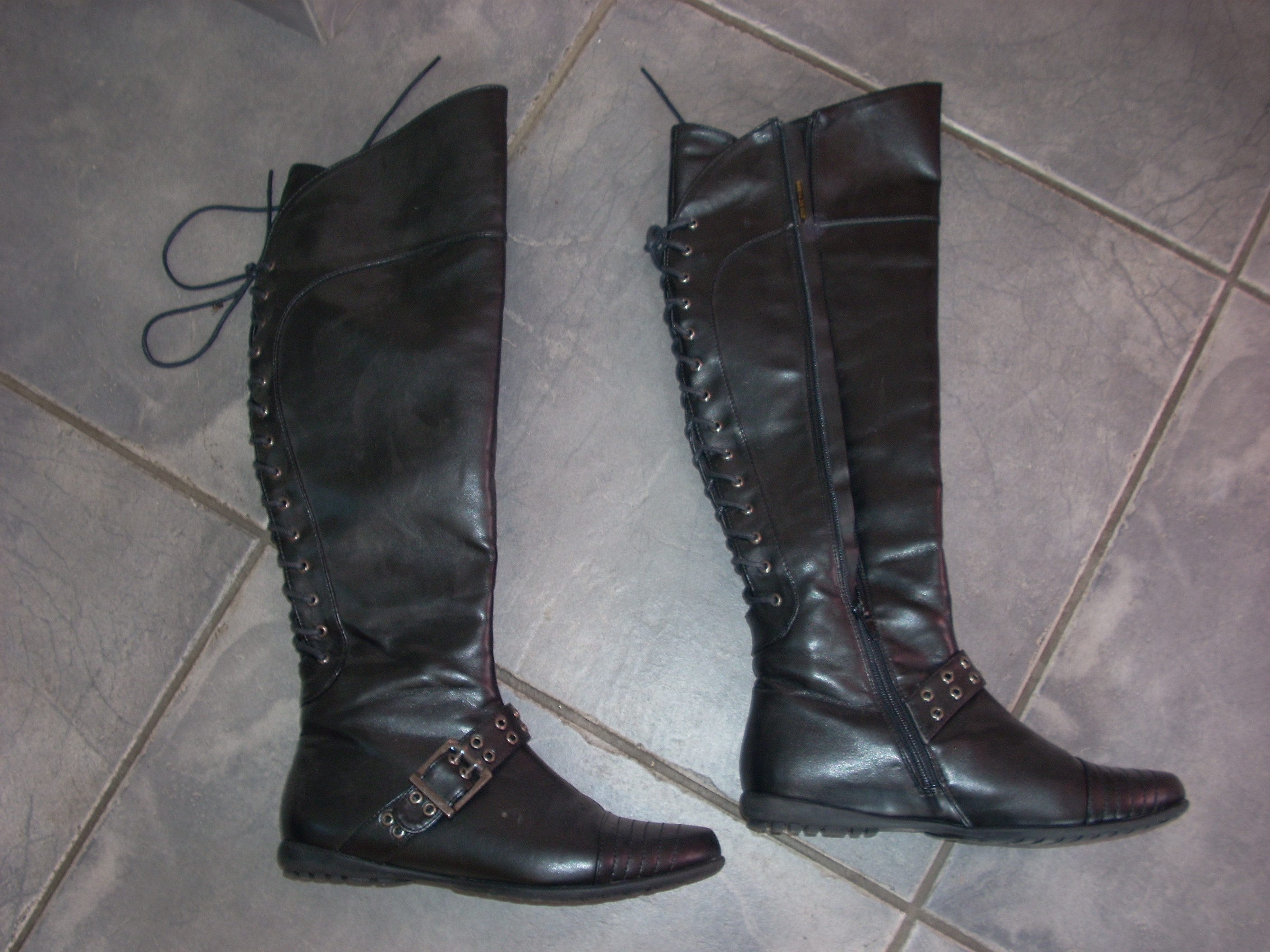 bottes avec lacets femme