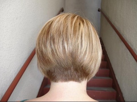 coiffure carre nuque courte