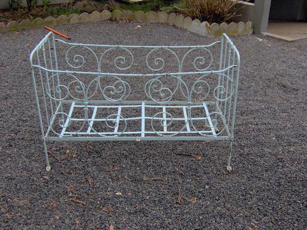 lit bebe fer forge neuf