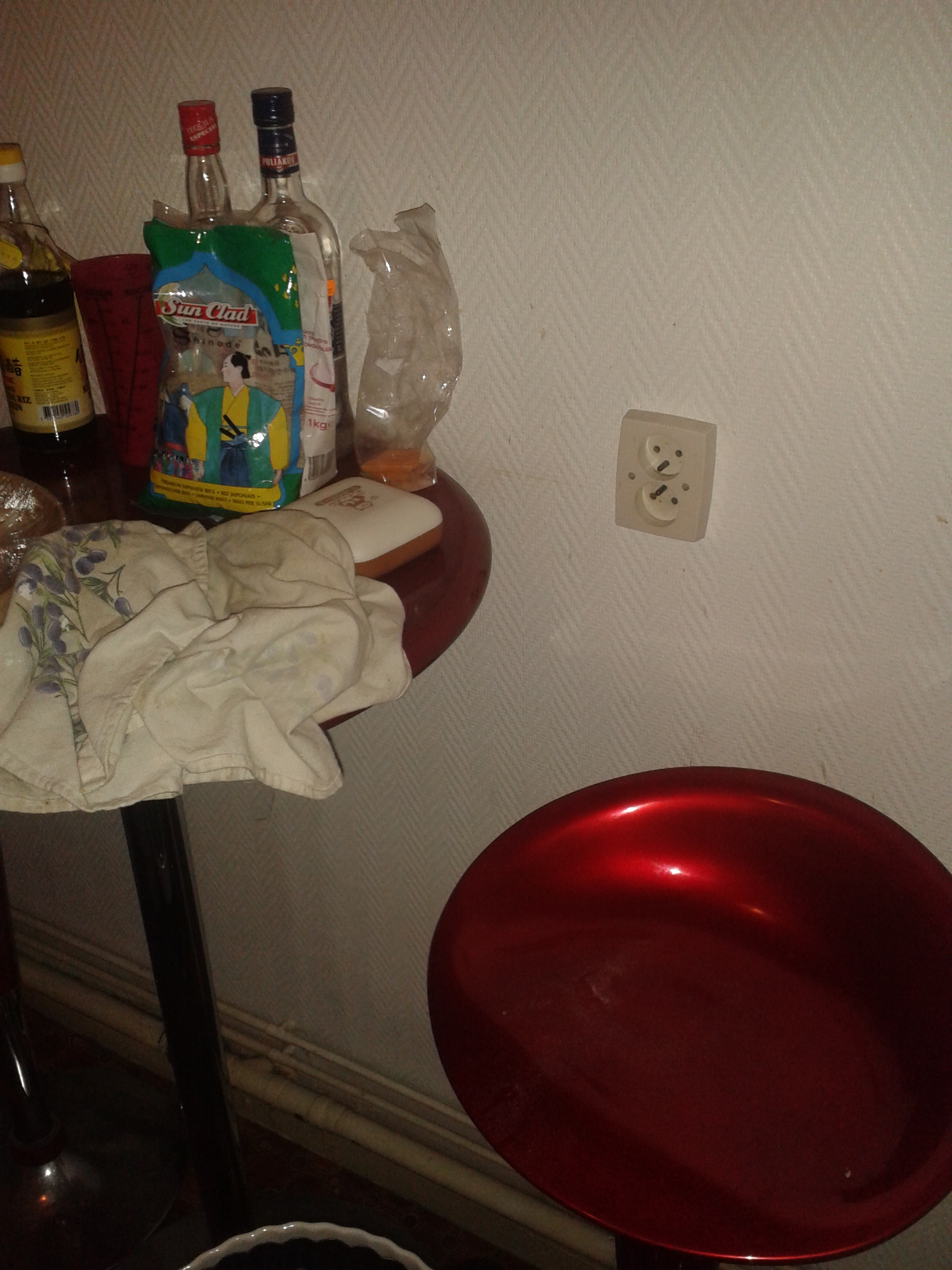 paranormal objet qui tombe