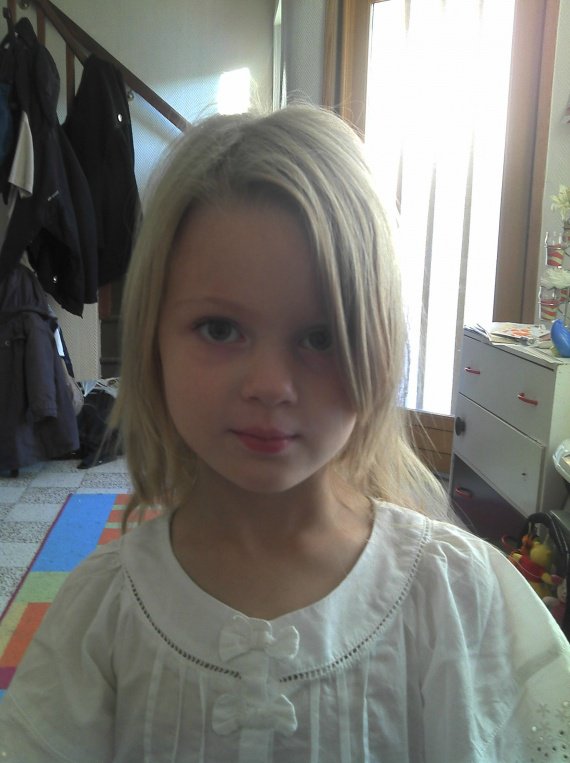 coiffure carre plongeant fillette