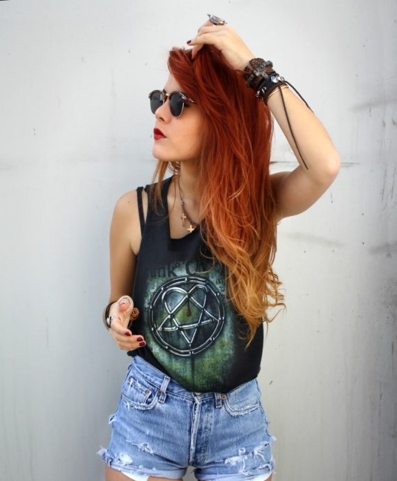 coiffure tie and dye rouge