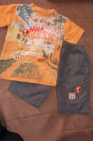Enble bermuda kaki + t shirt orange mexicain BE 3€