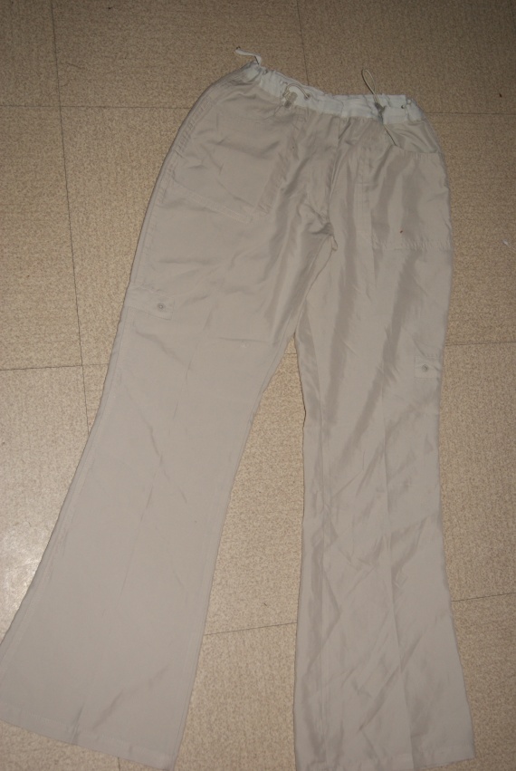 Pantalon leger crème ( petite tache) KDO