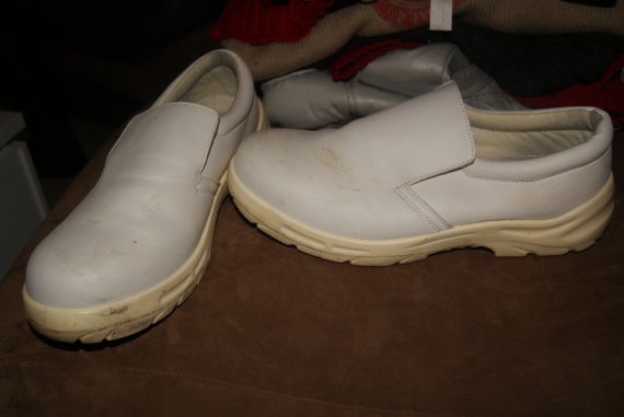 Chaussures blanches cuisinier sécurité P43 10€