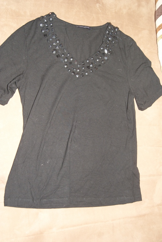 T shirt noir  SIXITH SENSE (38/40) 2€