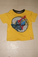 T shirt jaune et noir SPIDERMAN 2€