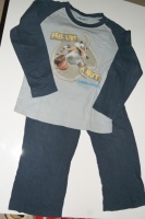 Pyjama coton bleu et bleu pale L AGE DE GLACE (petits accro recousu ) 2€