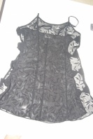 Nuisette noir transparente avec noeuds sur les cotés T 38 40 BE 3€