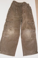 Pantalon , taille réglable , bien porté , petit accro refait a la poche , sans incidence CREEKS 2€