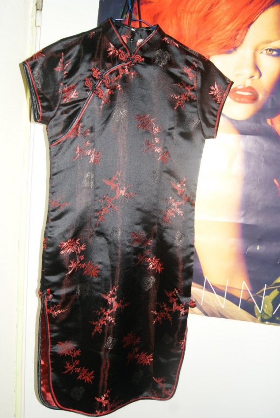 Robe chinoise 12 Ans 8€