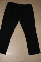 Pantacourt jean noir ROVALJ T 36 3€