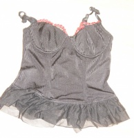 Bustier guepiere noir & rouge 85B 85% POLYESTER-15% ELASTHANNE 4€