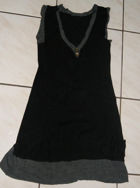 Robe noir & grise 3€