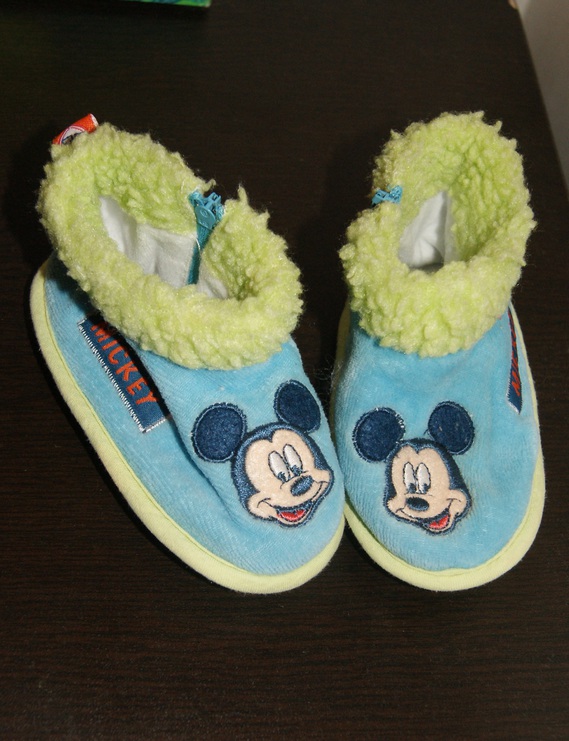 Chaussons turquoise & anis MICKEY 12-18 MOIS 3€