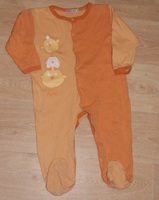 24 MOIS Pyjama coton orange pale BILOBA 2€