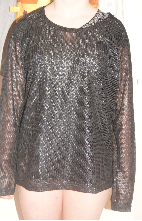 Haut noir stylre crochet MANGO CASUAL T 38-40 2€