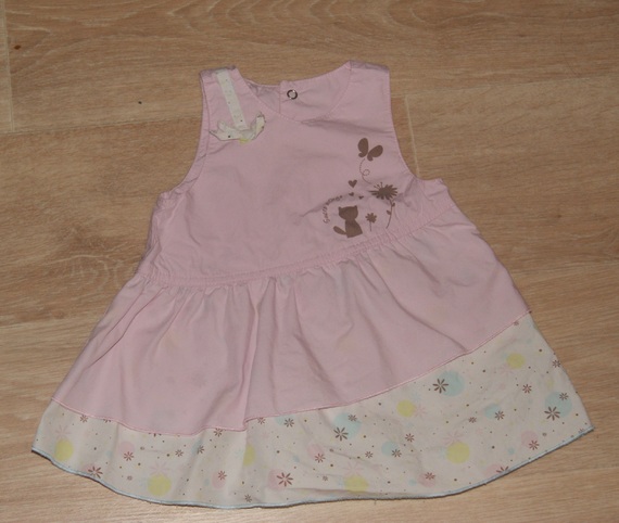 Robe rose 3 MOIS SUCRE D ORGE 4€
