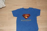 T shirt bleu SUPERMAN bien porté 2€