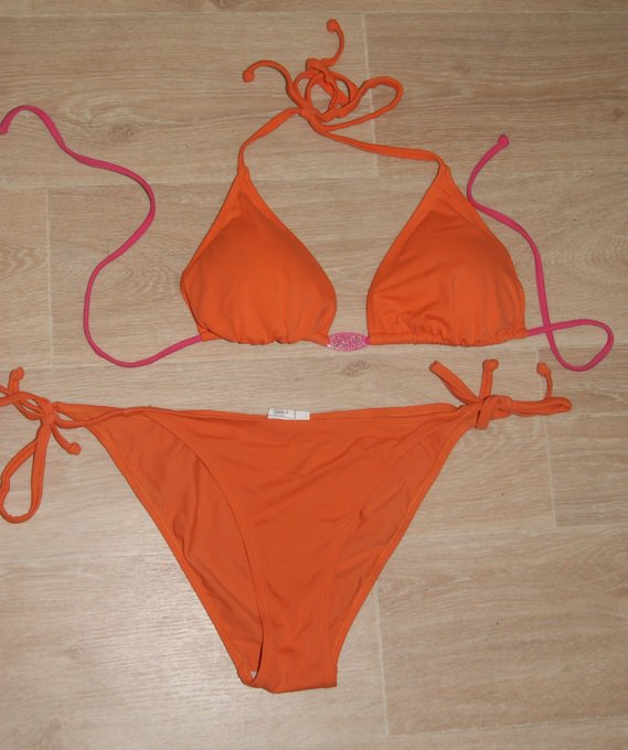 Bikini orange & rose ( haut porté 1 fois ) T 40-42 3€