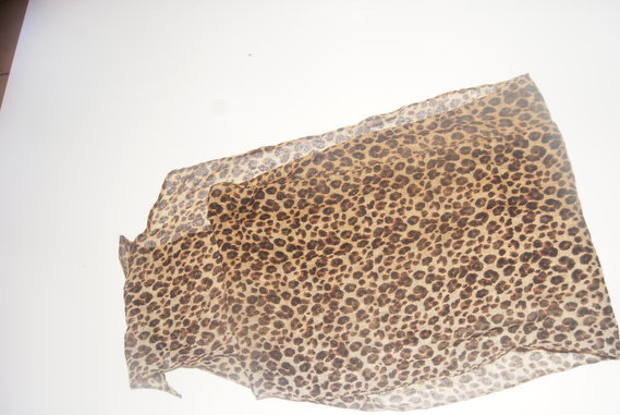 Foulard leopard 2€