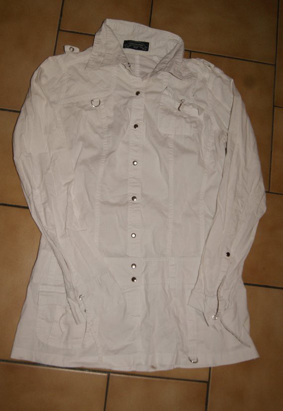 Chemise tunique blanche T 40 3€