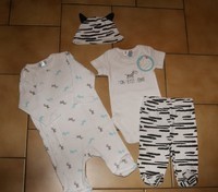 3 MOIS : Enble pyjama 1 pce + body + pantalon a pieds + bonnet " Zebre " MANON & VALENTIN 6€