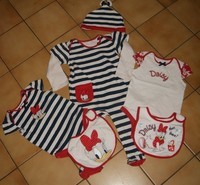 12 MOIS : Pyjama coton + bodys + bonnet rayé marine , blanc & rouge ( bavoirs vendu a part ) DAISY D