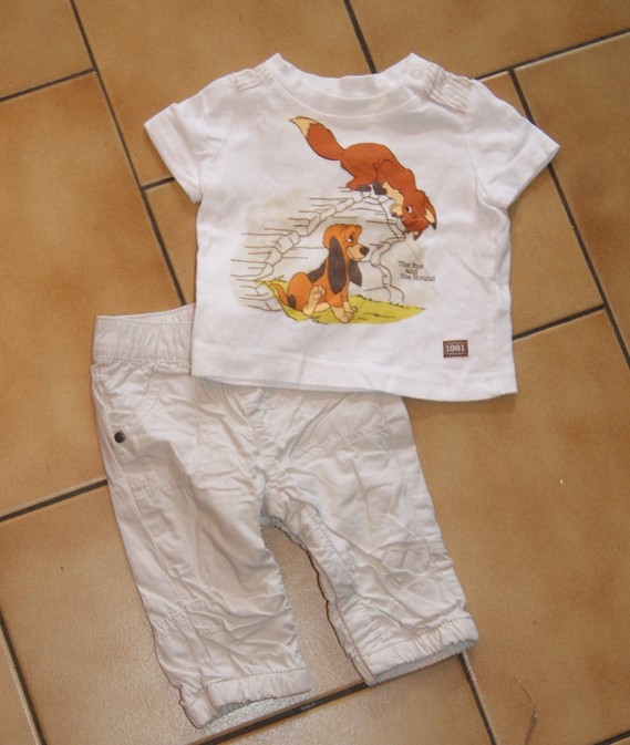 3 MOIS  : T shirt + pantalon beige ROX & ROUCKY DISNEY STORE