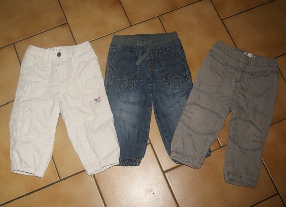 18 MOIS : Lot 3 pantalons KITCHOUN 3€