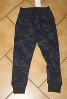 Pantalon jogging camouflage 3€