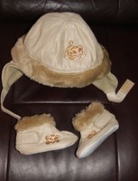 Enble bonnet + chaussons beige  ROI LION DISNEY STORE 6/12 MOIS