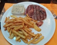 steak-frites-sauce-roquefort