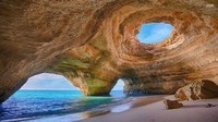 La plage de Benagil, dans l'Algarve au Portugal