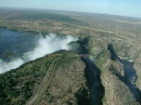 800px-Victoria_Falls_from_the_helicopter