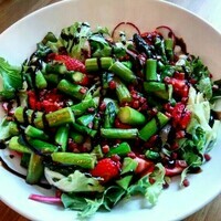 recette-salade-composée-tomates-cerises-haricots-verts-radis