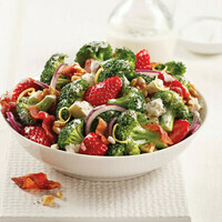 salade-de-brocoli-et-fraises