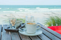ensemble-de-café-sur-la-plage-56180972