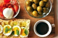 petit-déjeuner-italien-avec-du-café