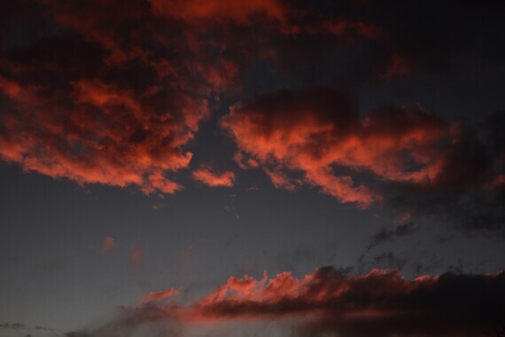 red-sky-at-night-15280346970gk
