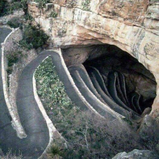 La route de l'enfer - parc national de Carlbad Caverns _ Nouveau-Mexique