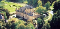 Vue_aerienne_sur_le_chateau_d_esclimont_et_son_parc_classe_de_60_hectares