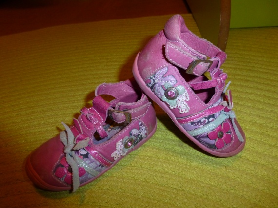 Chaussures CATIMINI - Taille 22 - 10€