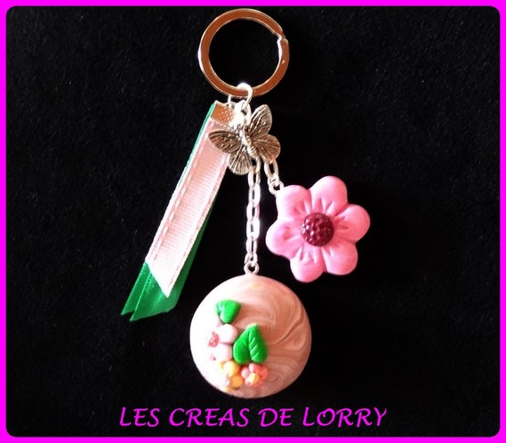 Porte-clef fleur 8 € rose vert