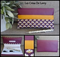 Porte chéquier 14 € S violet et ocre Impr fleurs (VENDU)
