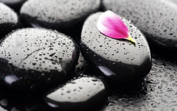 zen-black-stones-macro-wide
