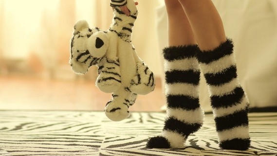 ob_46d0f3_legs-socks-plush-animal-striped-legwea