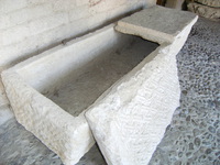 Cloître de Vaison la Romaine Sarcophage