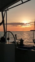 Coucher de soleil en catamaran en mer Caraïbe I